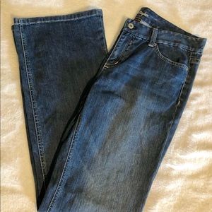Ann Taylor Modern cut Lindsay waist bootcut jeans